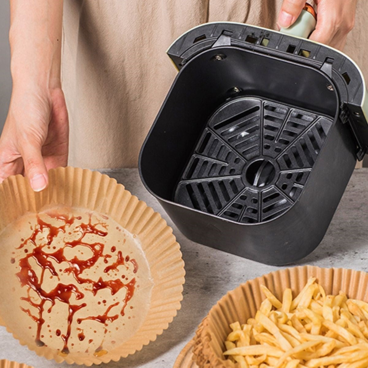 50 Adet Air Fryer Pişirme Kağıdı Tek Kullanımlık 23 Cm Yuvarlak Pişirme Kağıdı XXL PVC li