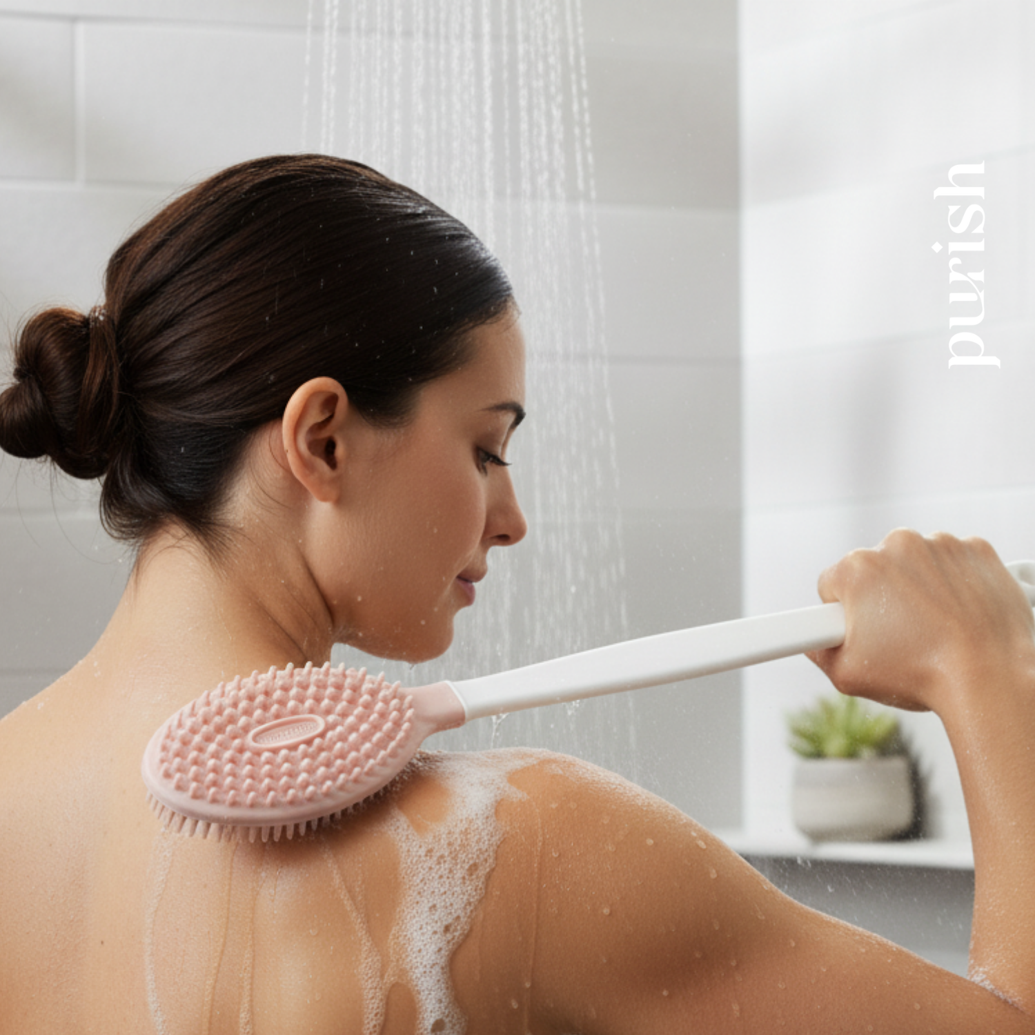 Uzun Saplı Vücut Temizlik ve Masaj Fırçası (Beyaz Sap, Pembe TPE Başlık) – 41 cm, 7×12 cm