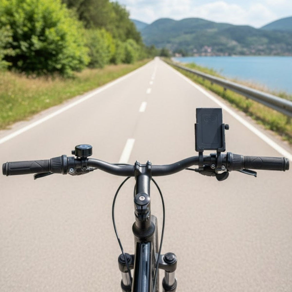 Evrensel Motosiklet Telefon Tutucu – Kaymaz, Kilitlenebilir Güvenli Tutuşlu, 360° Ayarlanabilir Gidon Bağlantılı Akıllı Telefon Aparatı