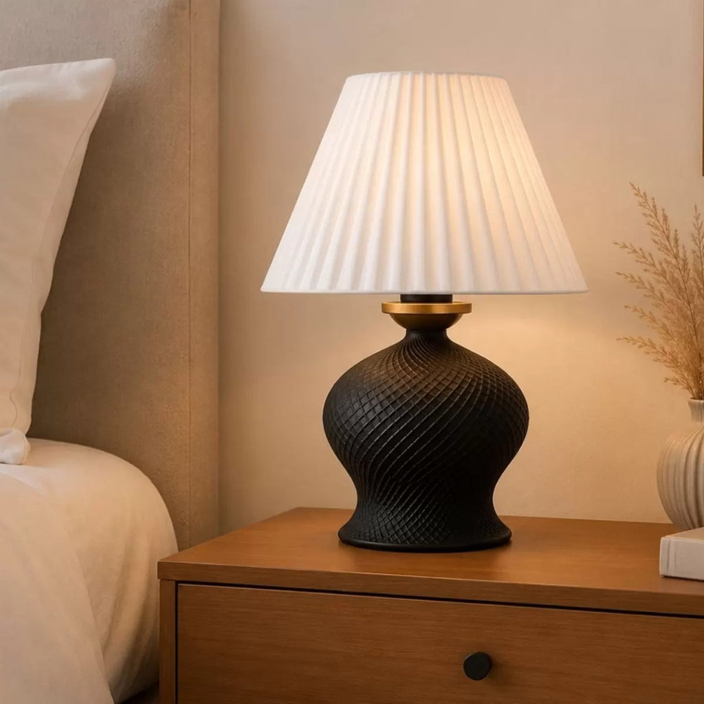 Luxury Tasarımlı Abajur – Yatak Odası Ve Çocuk Odası İçin Dekoratif Aydınlatma 31x45 Cm Alt Siyah