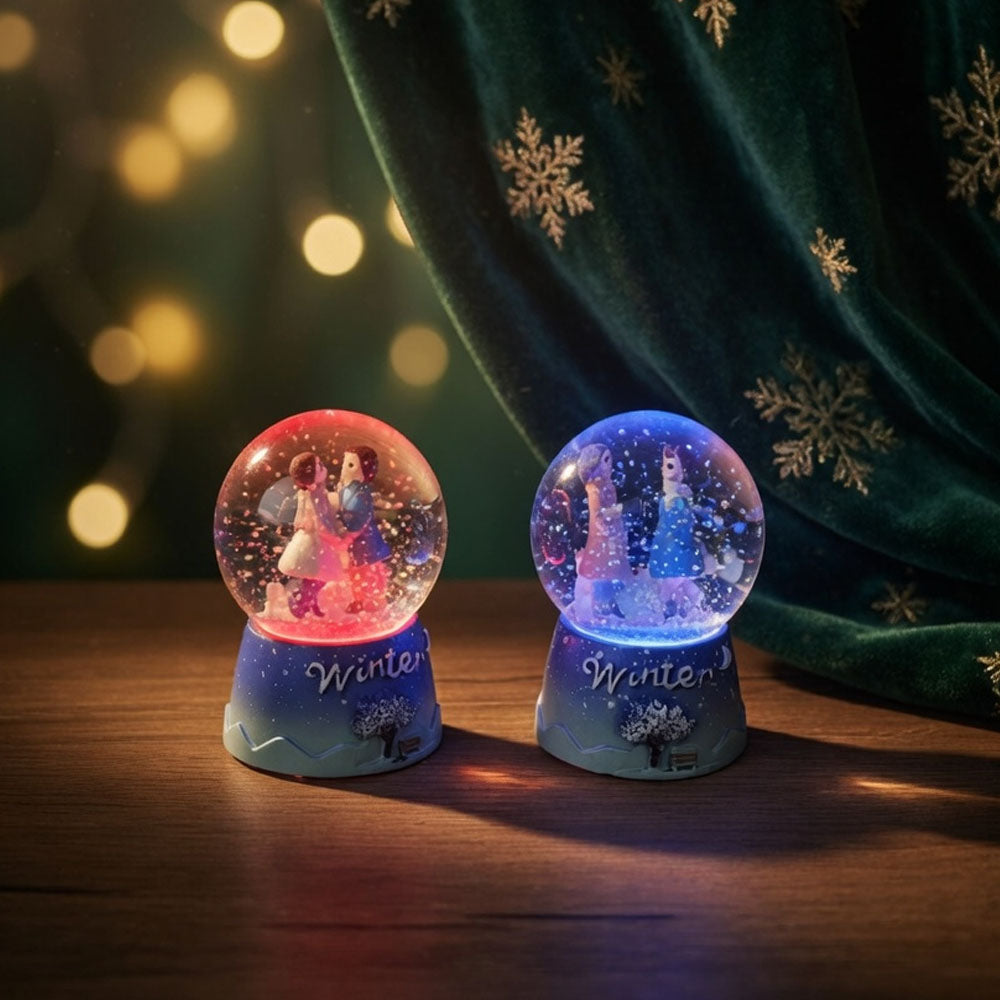 Mini Işıklı Kar Küresi - Sevimli Çift Tasarımlı - Winter Temalı — görsel 2